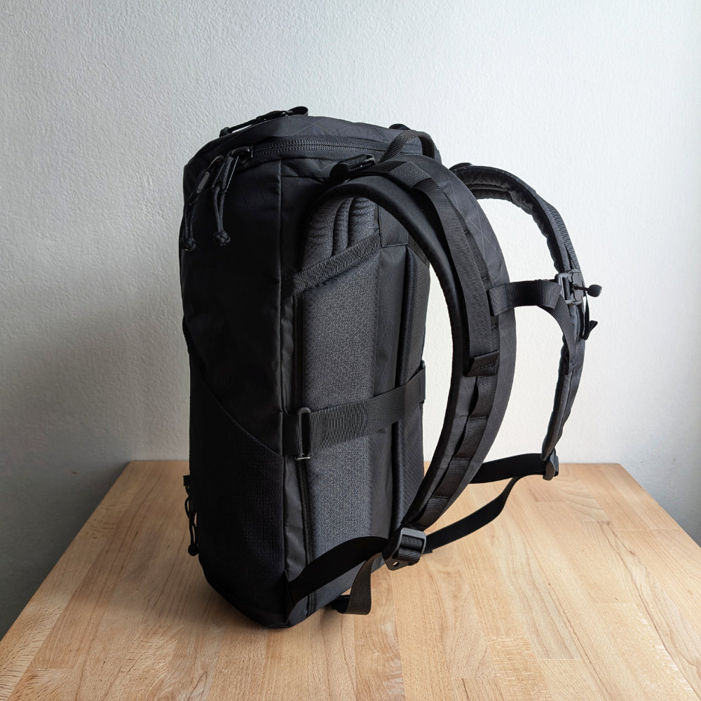 BUDDY 22 Neo - Black/Deep blue/Green + BLAZE 2 laptop sleeve + MUTE Velcro cover