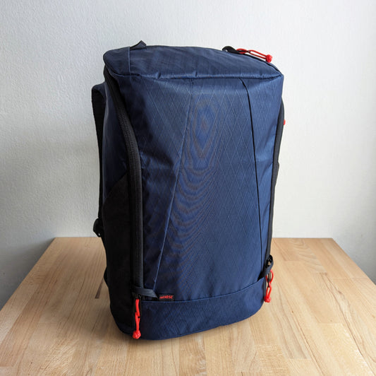 BUDDY 22 Neo - Navy/True red + BLAZE 2 laptop sleeve