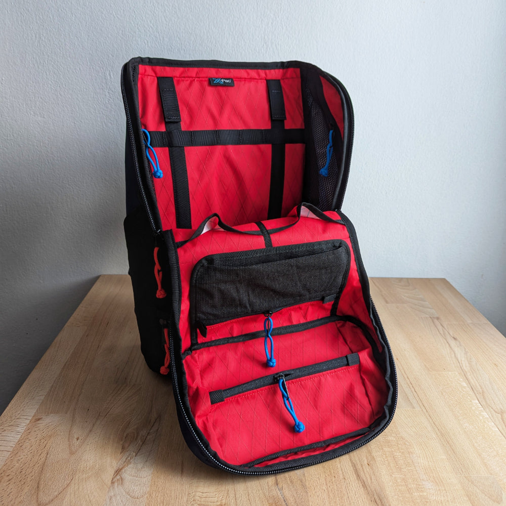 BUDDY 22 Neo - Navy/True red + BLAZE 2 laptop sleeve
