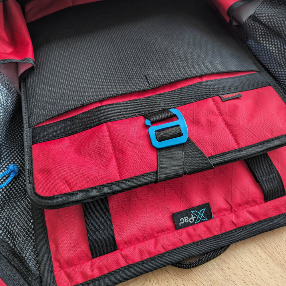 BUDDY 22 Neo - Navy/True red + BLAZE 2 laptop sleeve