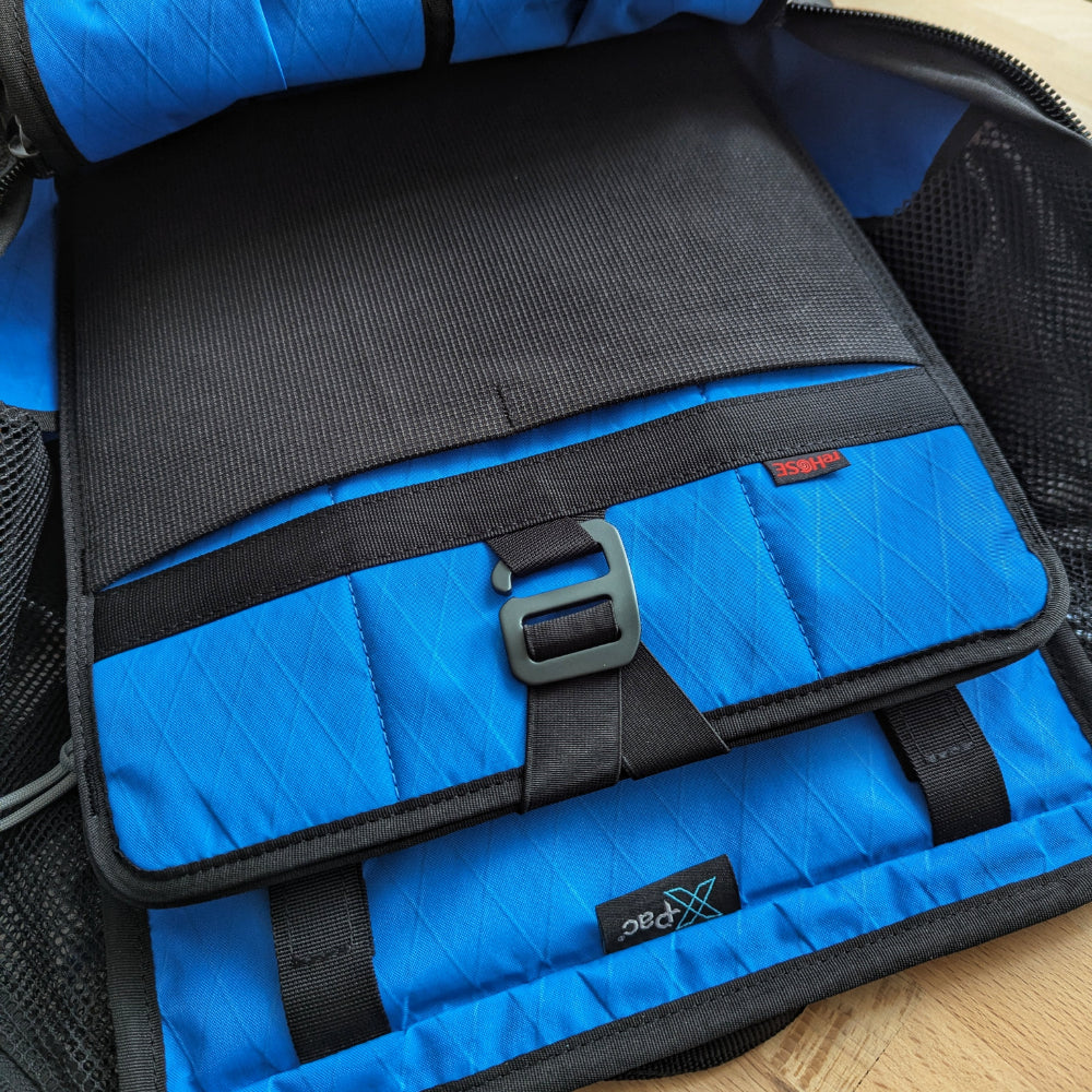 BUDDY 22 Neo - Black/Bahama blue + BLAZE 2 laptop sleeve