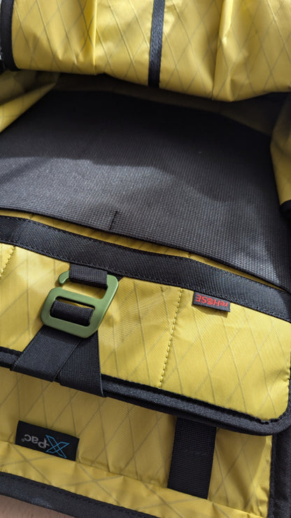 BUDDY 22 Neo - Black/Olive green/Bamboo + BLAZE 2 laptop sleeve