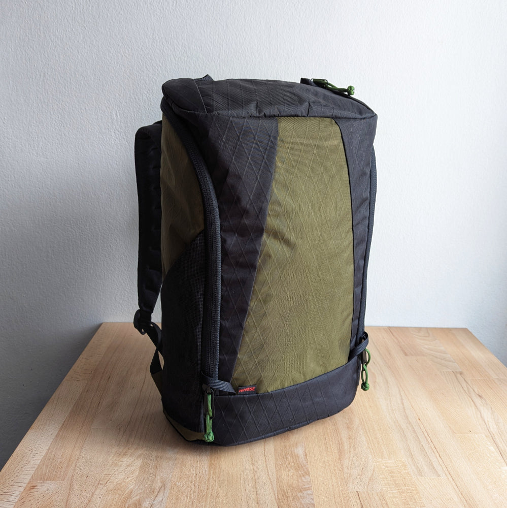 BUDDY 22 Neo - Black/Olive green/Bamboo + BLAZE 2 laptop sleeve