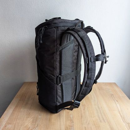 BUDDY 30 Neo - Black/True red/Dark green