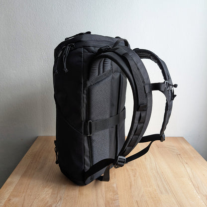 BUDDY 22 Neo - Black/Deep blue/Green + BLAZE 2 laptop sleeve + MUTE Velcro cover