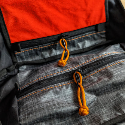 BUDDY 22 Neo - White/Black/Orange + BLAZE 2 laptop sleeve + MUTE Velcro cover