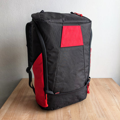 BUDDY 30 Neo - Black/Red + BLAZE 2 laptop sleeve + MUTE Velcro cover