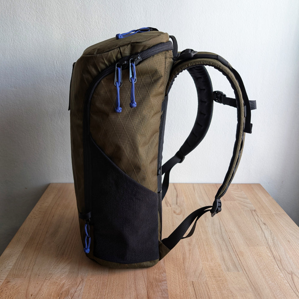 BUDDY 30 Neo - Olive green + BLAZE 2 laptop sleeve + MUTE Velcro cover