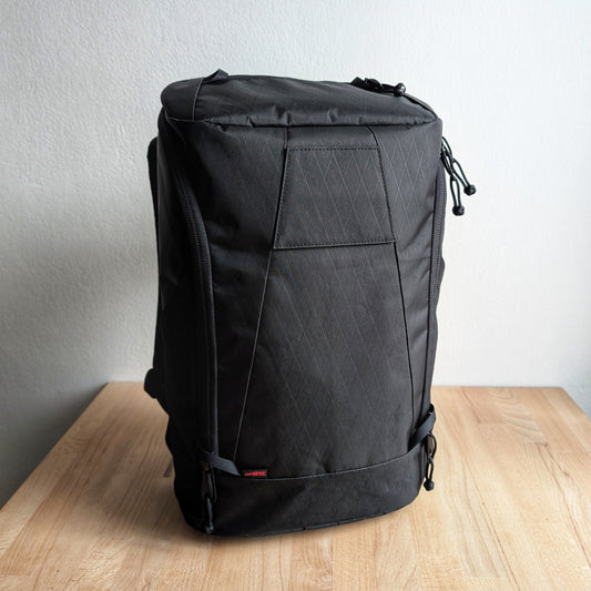 BUDDY 22 Neo - Black/Cadmium green/Hot lime + BLAZE 2 laptop sleeve + MUTE Velcro cover