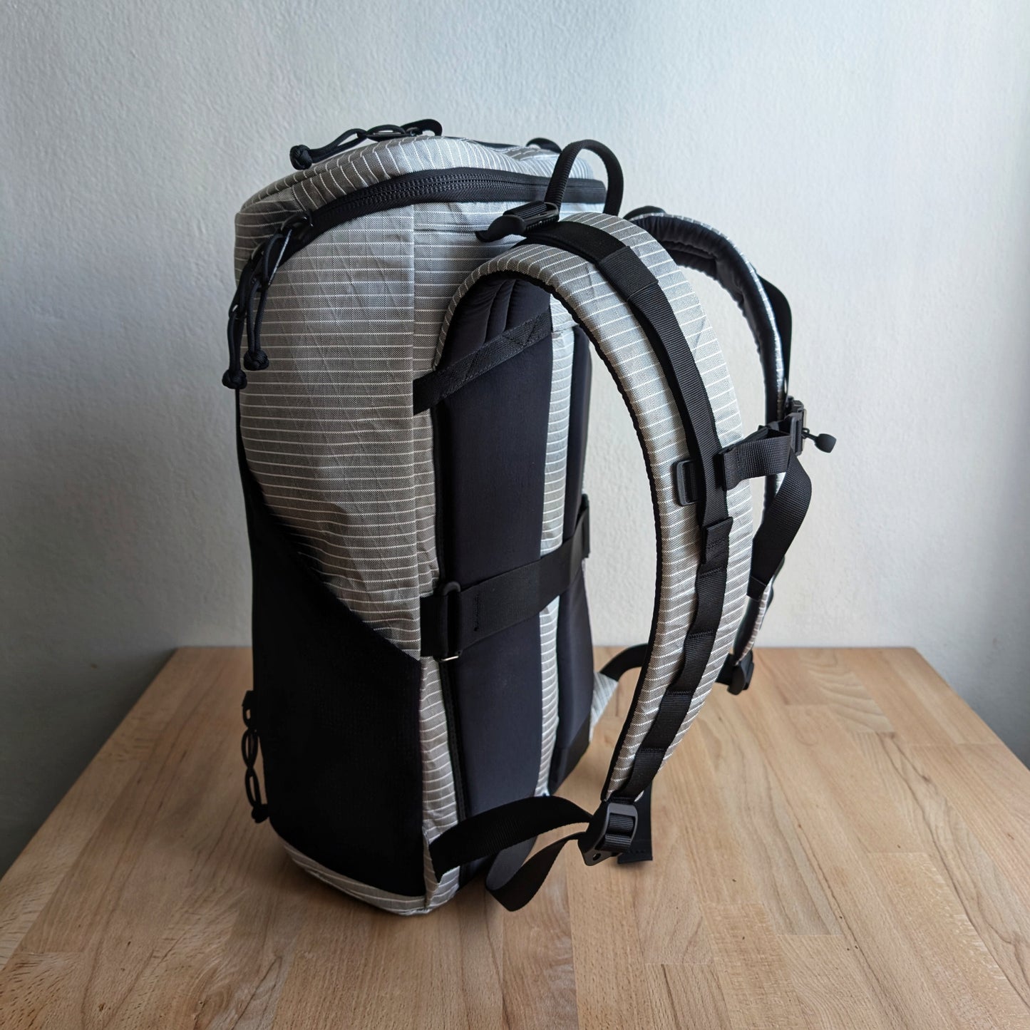 BUDDY 22 Neo - Silver/Black/White + BLAZE 2 laptop sleeve + MUTE Velcro cover