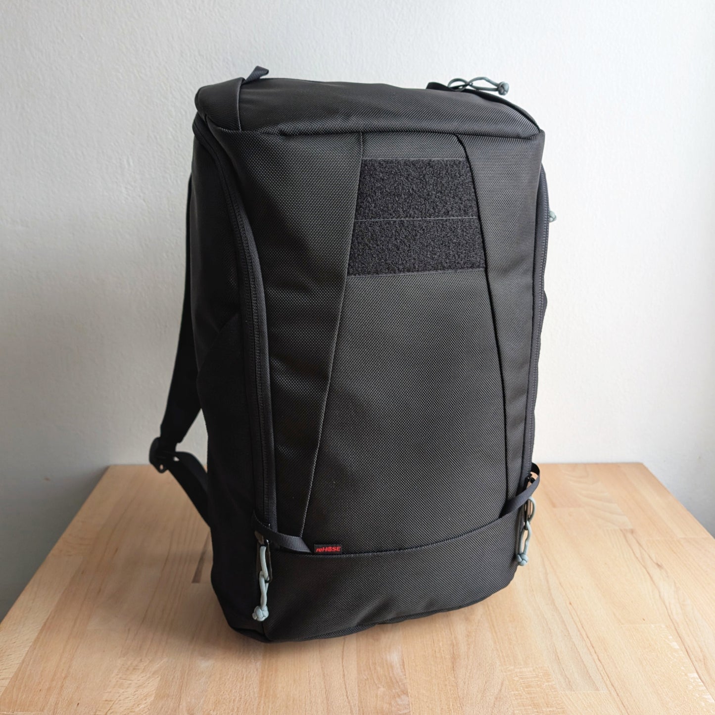 BUDDY 30 Neo - Black/Port/Silver+ BLAZE 2 laptop sleeve