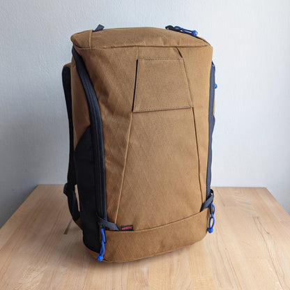BUDDY 22 Neo - Brown/Purple + BLAZE 2 laptop sleeve + MUTE Velcro cover