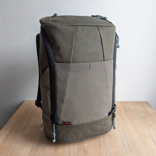 BUDDY 22 Neo - Olive green/Port/Yellow + BLAZE 2 laptop sleeve