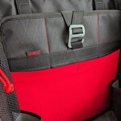 BUDDY 22 Neo ULTRA - Black/Silver/Red + BLAZE 2 laptop sleeve