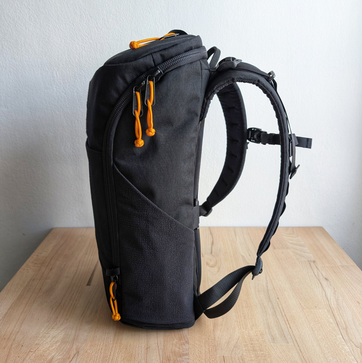 BUDDY 22 Neo - Blackl/Hot orange + BLAZE 2 laptop sleeve